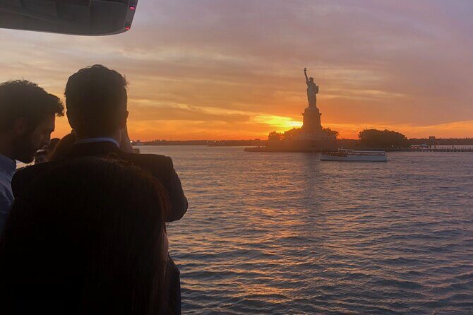 NYC Skyline and Statue of Liberty Harbor Lights Night Cruise - A Closer Look at the NYC Skyline and Statue of Liberty Harbor Lights Night Cruise