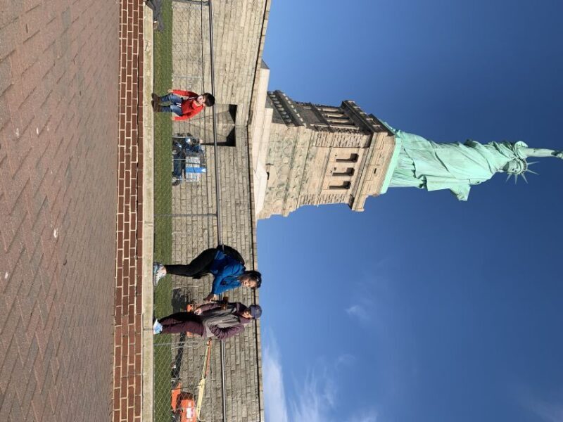 NYC: Statue of Liberty Guided Private Group or Family Tour - FAQs