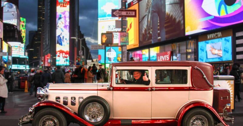 NYC: Vintage Car Night Tour - An In-Depth Look at the Vintage Car Night Tour