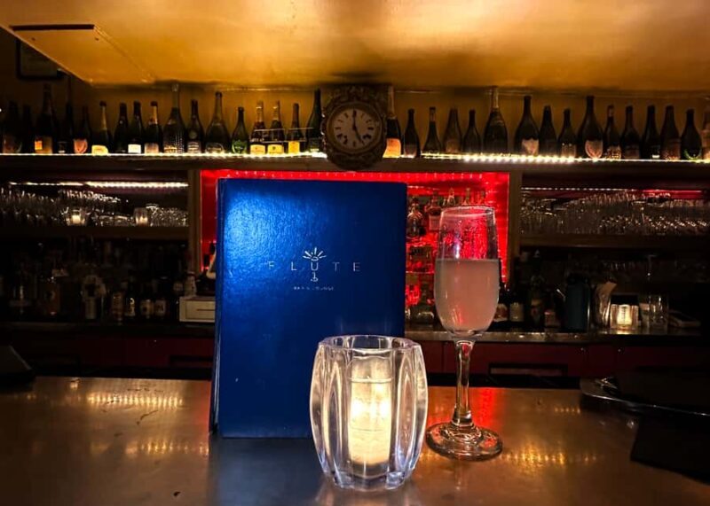 NYC: Vintage Car Tour and Cocktail Making Class and 3 Drinks - Who Will Enjoy This Tour?