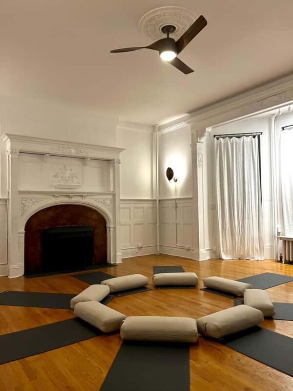 NYC: Yoga or Pilates Class in Historic Townhouse - Key Points