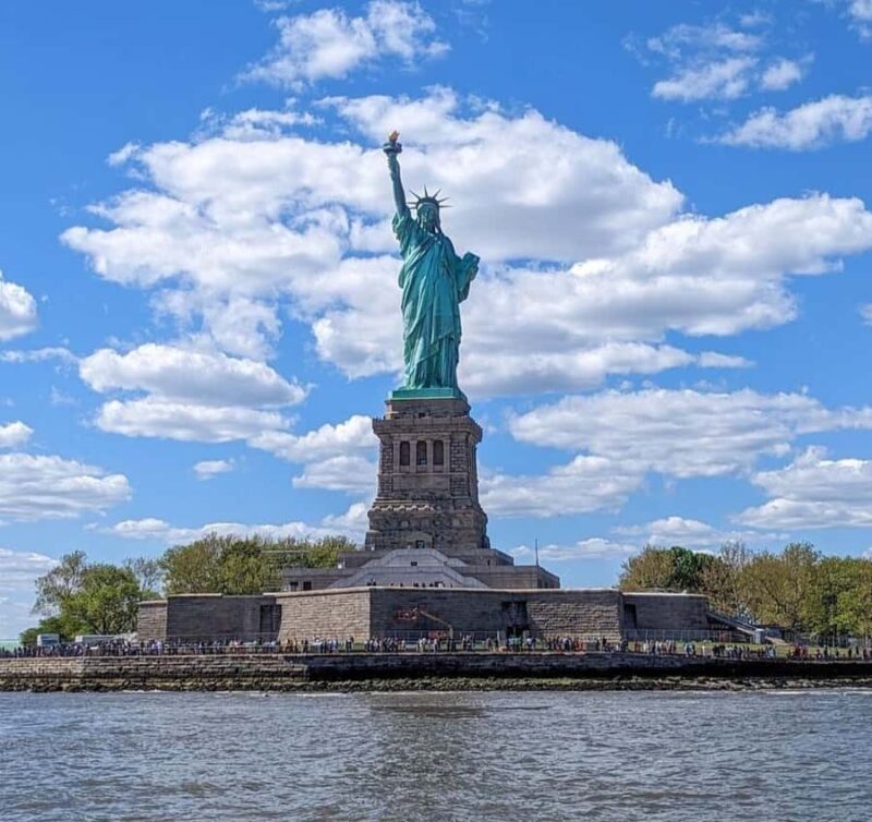 NYC:Statue Of Liberty & Eliss Island Tour With Hotel Pick-Up - Who Should Consider This Tour?