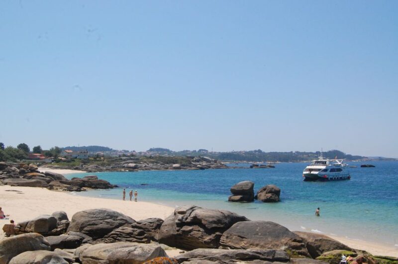O Grove: Ría de Arousa Catamaran Tour with Seafood Lunch - A Deep Dive into the Experience