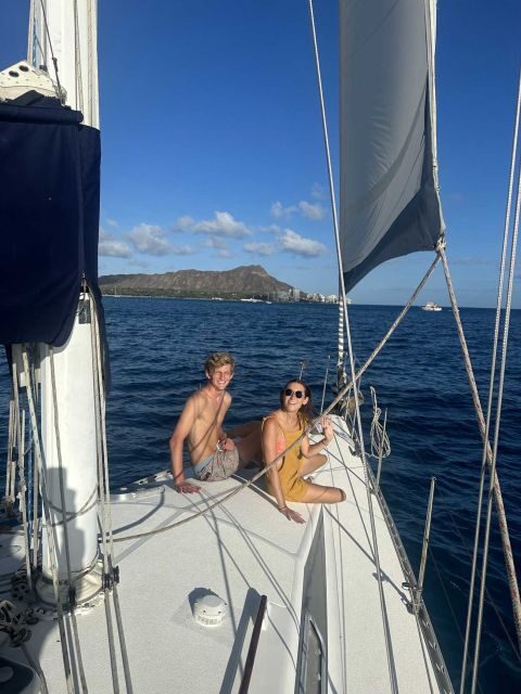 Oahu: Diamond Head Sail - Snacks, Relaxation, and Reflection