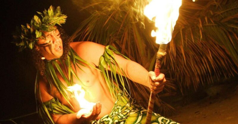 Oahu: Germaine's Traditional Luau Show & Buffet Dinner - Food and Drinks: Tasting the Islands