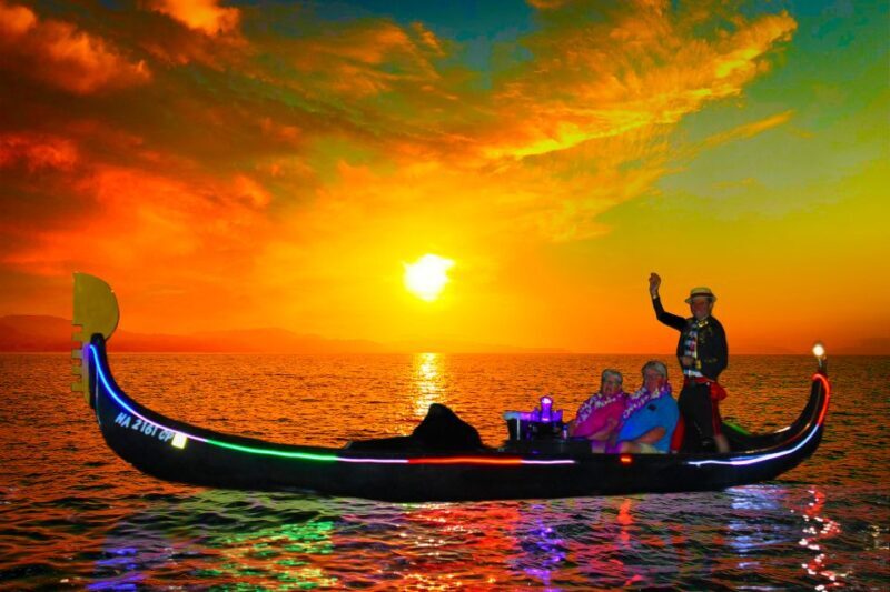 Oahu: Luxury Gondola Cruise with Drinks and Pastries - Authentic Feedback from Guests