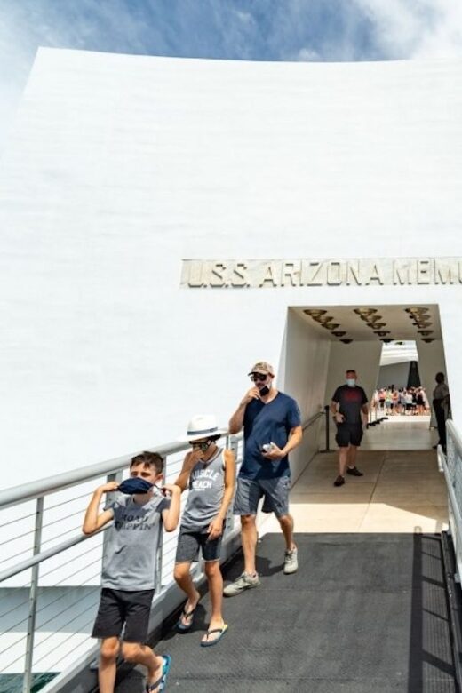 Oahu: Pearl Harbor Battleship & Helicopter Tour - Discover the Best of Pearl Harbor and Oahu from Land and Sky