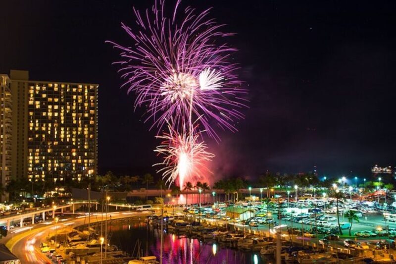 Oahu: Waikiki Friday Night Fireworks Catamaran (Wahine Koa) - Discovering Waikiki from the Water
