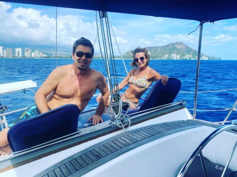 Oahu : Waikiki sailing turtle snorkeling in small groups - FAQs