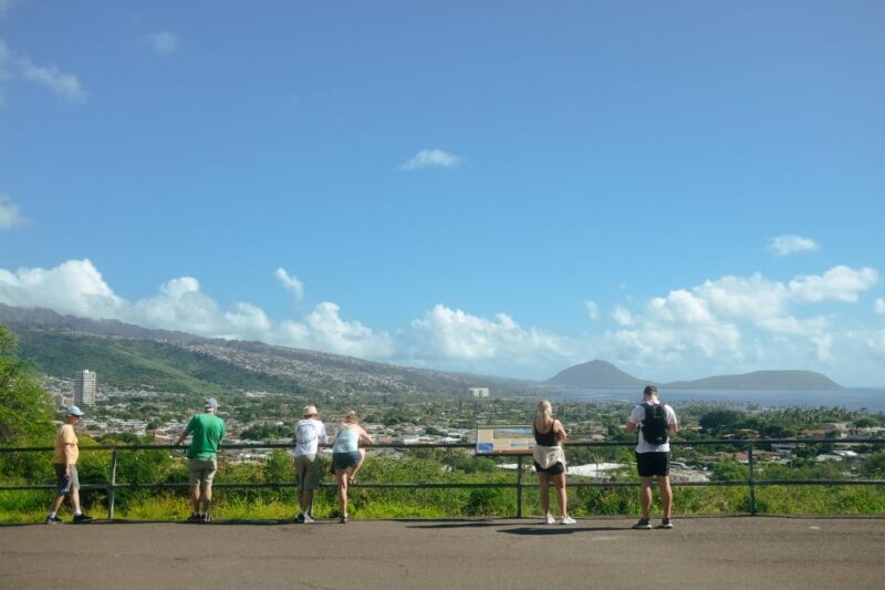 Oahu: Waikiki Trolley Hop-on Hop-off All-Line Pass - The Sum Up