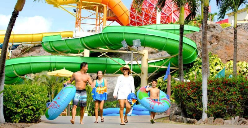 Oahu: Wet 'n' Wild Waterpark Ticket with Waikiki Transfer - Key Points