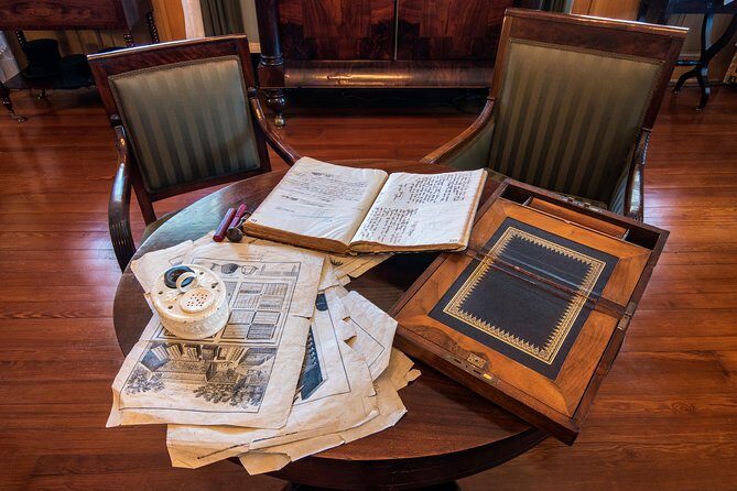 Oak Alley Plantation Tour with Transportation - FAQ