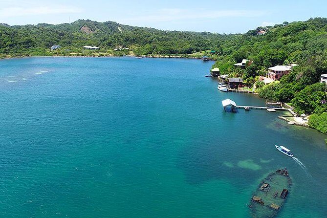 Oak Ridge The Venice of Roatan - FAQs