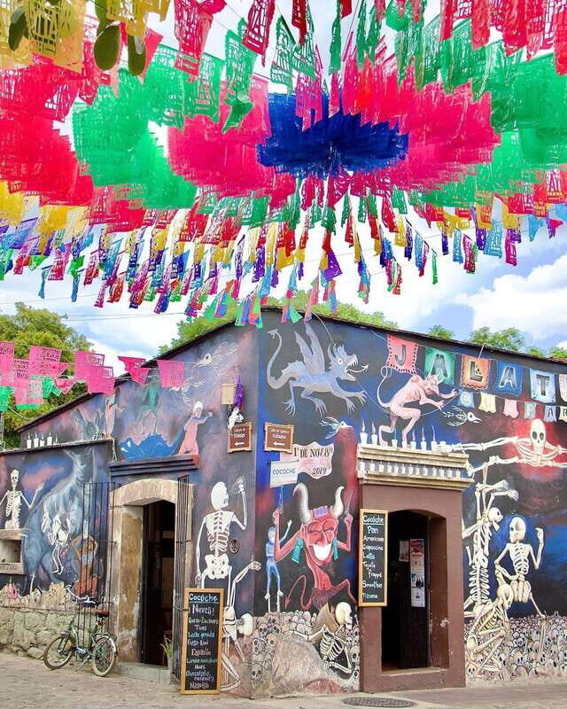 Oaxaca and its colors: Walking City Tour - Key Points