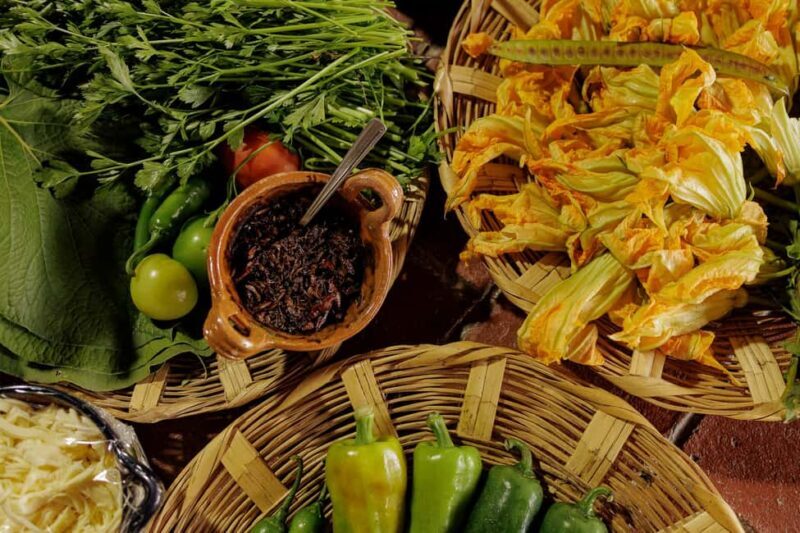 Oaxaca de Juarez: Traditional Oaxacan Cooking Class - Why This Tour Is Worth Considering