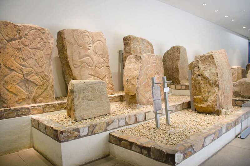 Oaxaca: Monte Alban and the Art of Oaxaca - Exploring Monte Albán: Oaxaca’s Archaeological Treasure