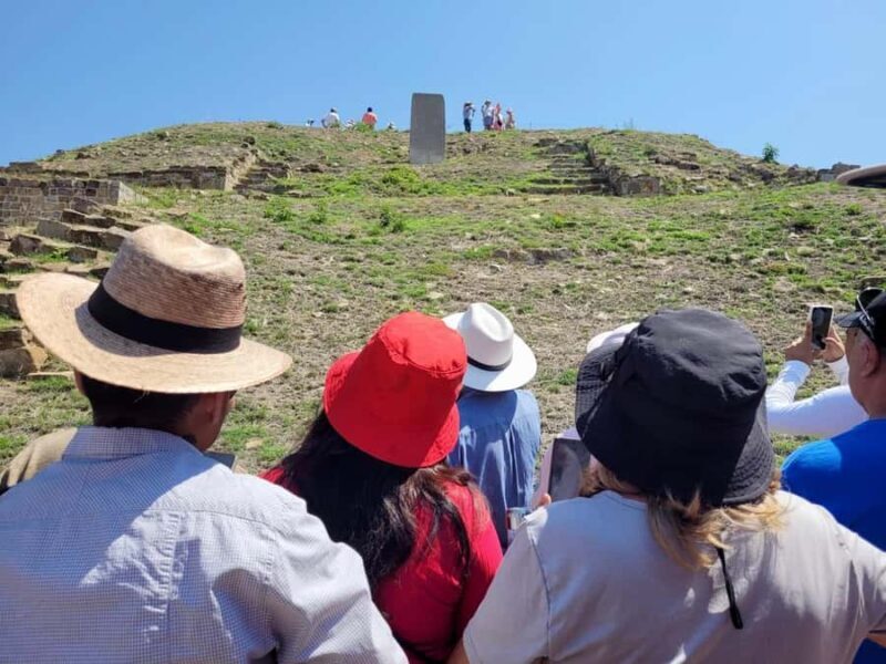 Oaxaca: Monte Albán Tour with Breakfast at Abastos Market - Exploring the Experience in Detail
