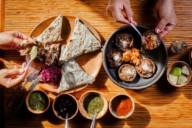 Oaxaca Streets Food Tour with 15+ Tastings - Discover Oaxaca’s Night Food Scene with an Authentic Tour