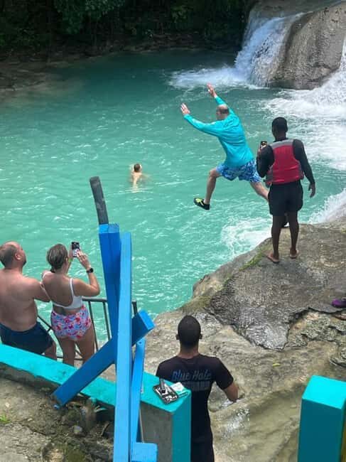 Ocho Rios : Blue Hole and Sightseeing Tour - Who Should Take This Tour?