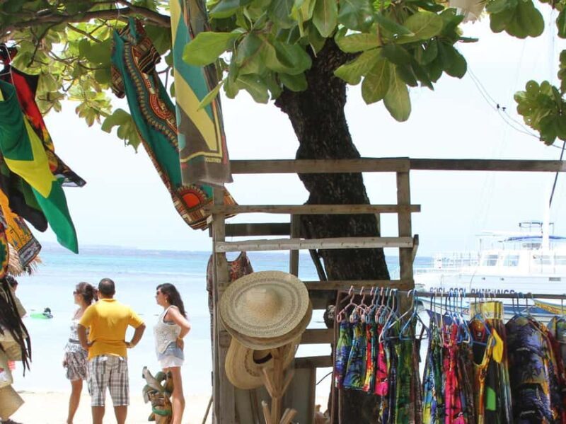 Ocho Rios Catamaran: Dunn's River, Snorkeling & Open Bar - Ocho Rios Catamaran: Dunns River, Snorkeling & Open Bar – A Complete Caribbean Day Out