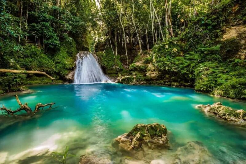Ocho Rios: Dunn's River Falls and Blue Hole Combo Tour - Key Points