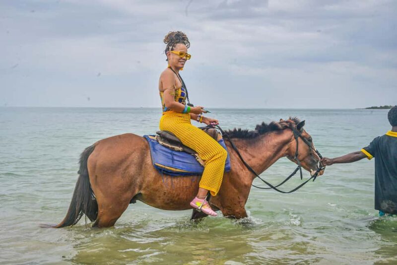Ocho Rios: Horseback Ride and Bamboo Rafting Tour - Deep Dive into the Itinerary and Experience