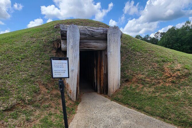 Ocmulgee Mounds Smartphone (GPS/APP) Guided History Walking Tour - An In-Depth Look at the Ocmulgee Mounds Tour