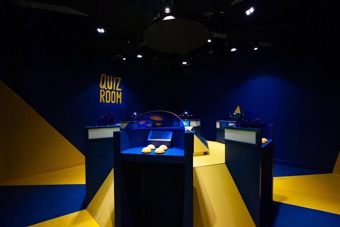 Odéon Quiz Room - Discover the Odéon Quiz Room: A Unique Parisian Experience