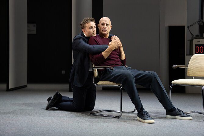 Oedipus on Broadway Ticket - The Cast and Performances