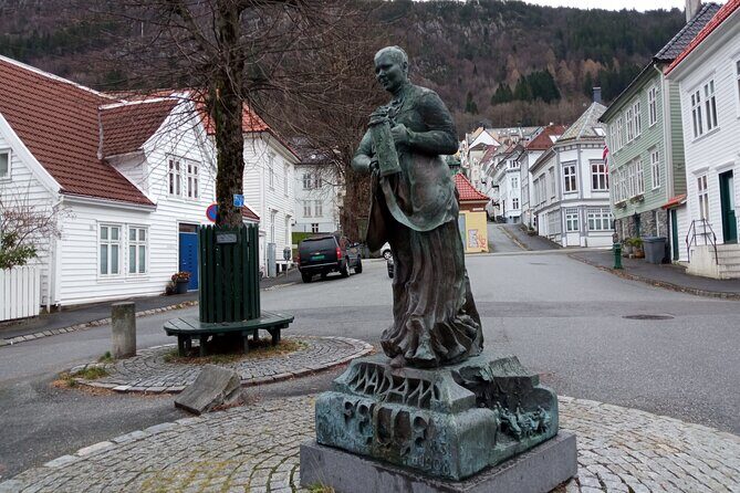 Off the Beaten Track in Bergen: A Private Self-Guided Tour - In-Depth Itinerary Breakdown