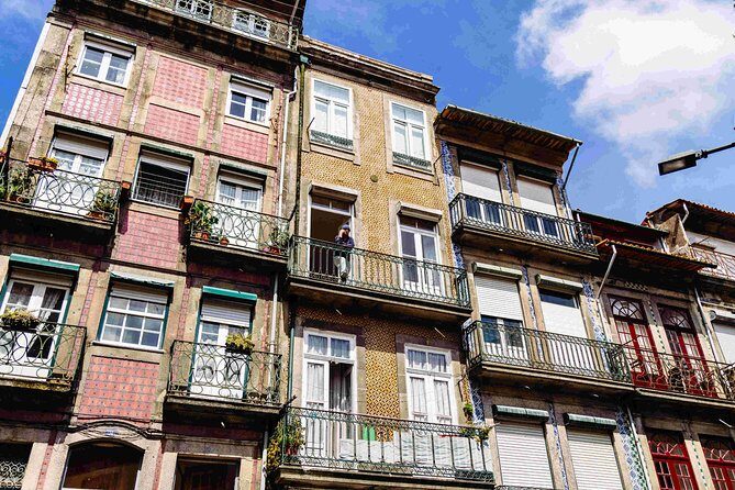 Off the Beaten Track in Lisbon: Lapa Private Tour - Frequently Asked Questions