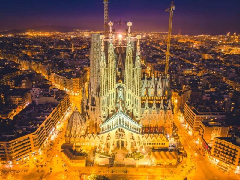 Offical Sagrada Familia Guided Tour with Tower Access - Key Points