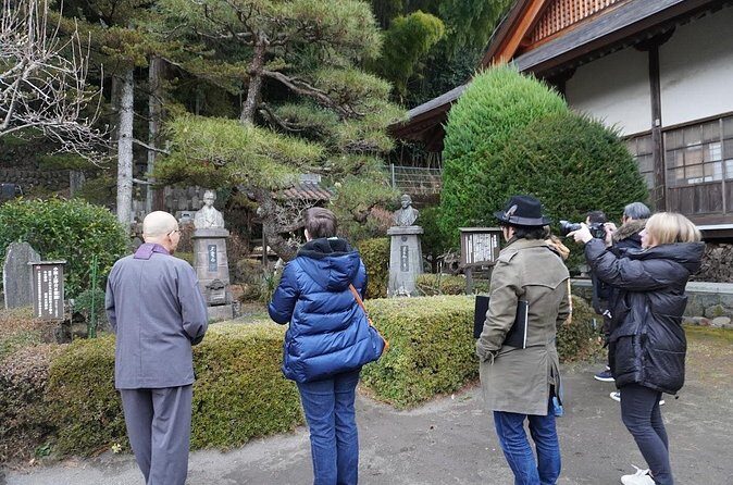Oguri Kozukenosuke and Tonzen-ji Temple Historical Guided Tour - The Itinerary in Detail