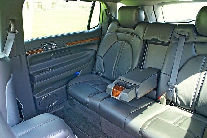 O'Hare Airport Transfer to Chicago, Sedan, Curbside - Top Rated - FAQ