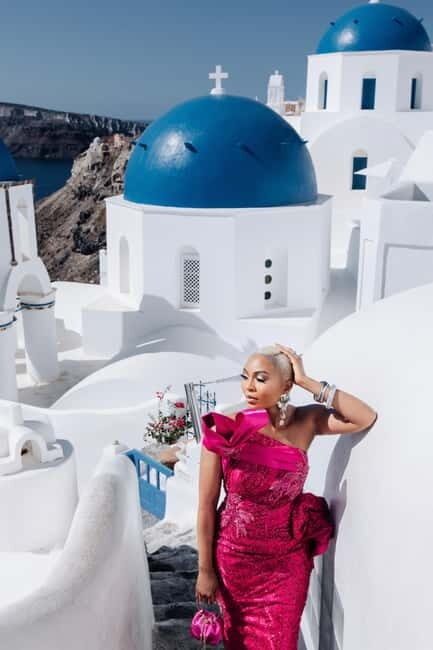 Oia: Private Photoshoot Session with a Professional - Why This Photoshoot Offers Great Value