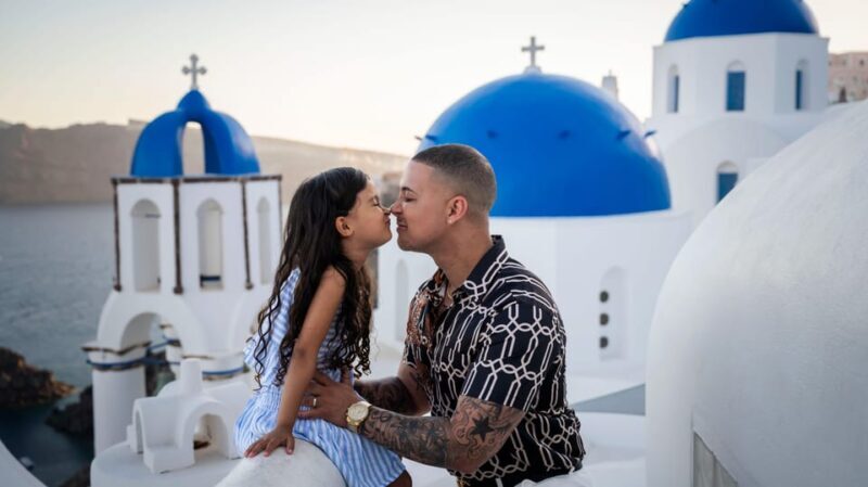 Oía: Santorini Professional Photoshoot with Edited Photos - Practical Tips for Your Photoshoot
