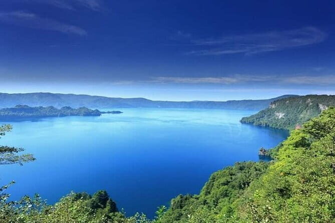 Oirase Gorge and Lake Towada Day Hike with Government-Licensed Guide - The Value of the Experience