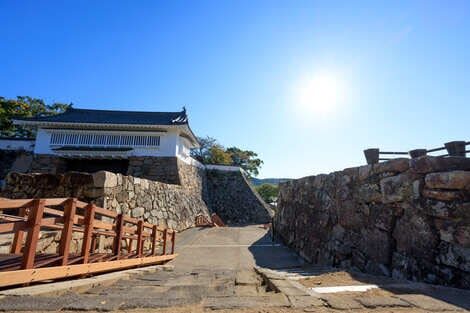 Okayama Castle Ticket - Small activities, souvenirs and a cafe stop