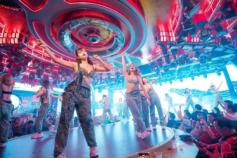 Okinawa Churasun 6 (Large Okinawa Show Club) - Choose the 8:30 PM Show or Stay Out for 10:30