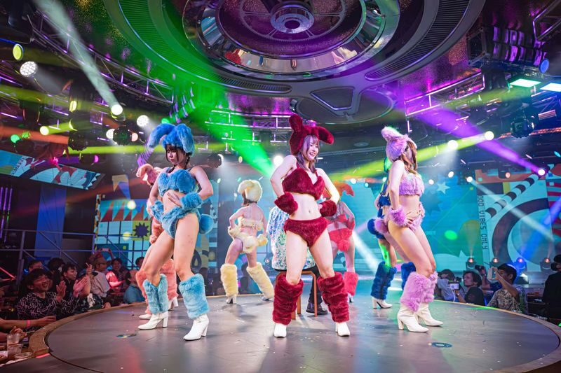 Okinawa Churasun 6 (Large Okinawa Show Club) - Add the Idol IKUSEI Theater for a Different Kind of Show
