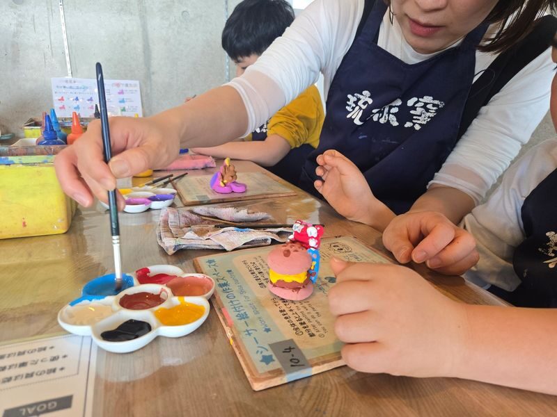 Okinawa Exclusive: Guardian Culture: Shisa Crafting near Churaumi - Sea views and a café after the craft