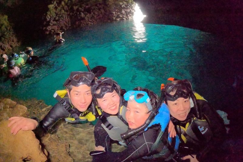 Okinawa Japan: Onna Village Maeda Blue Cave Tour (Snorkeling / Trial Diving) - What the 50-minute session feels like