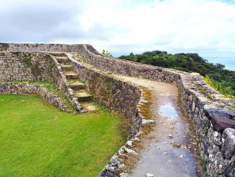 Okinawa: Nakagusuku Castle Views and Legends Tour (1.5h) - A Deep Dive Into the Nakagusuku Castle Tour
