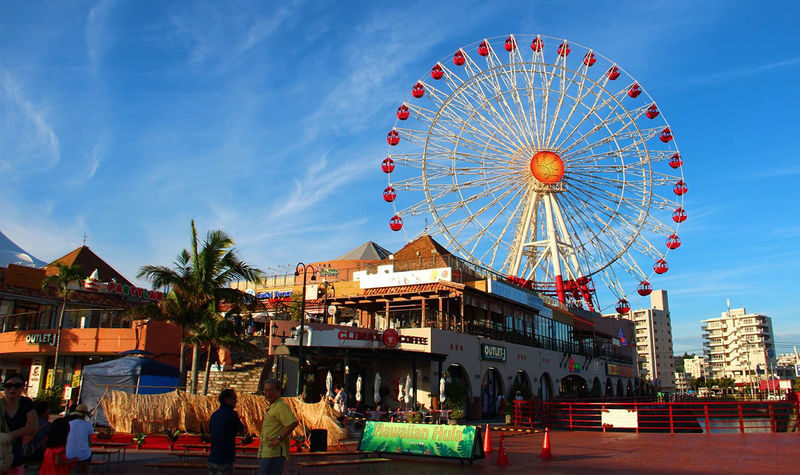 Okinawa North/South Day Trip | Churaumi Aquarium & American Village | Okinawa Culture Kingdom & Senaga Island | Optional Northern 9-Person Small Group & Optional Hotel Transfer | Chinese Service | Tickets Available - Okinawa’s southern route: caves, crafts, and a market stop