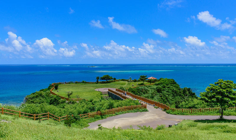 Okinawa North/South Day Trip | Churaumi Aquarium & American Village | Okinawa Culture Kingdom & Senaga Island | Optional Northern 9-Person Small Group & Optional Hotel Transfer | Chinese Service | Tickets Available - What Chinese-language guiding adds