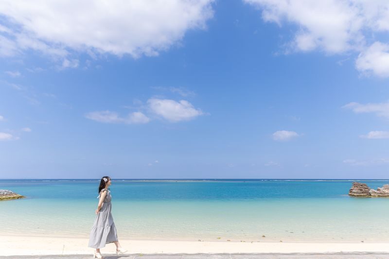 Okinawa Photo Experience: Photography Plan with Choice of Beach or Ryukyu Costume - A beach hour built around family memories