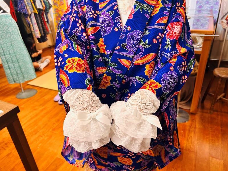 Okinawa Ryusou Traditional Costume Experience - Getting dressed at Ryusoen