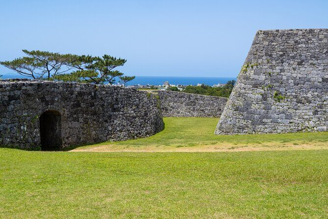 Okinawa: Zakimi Castle and Yuntanza Museum Heritage Tour - Key Points