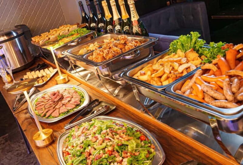 Okinawa:Sky BAR TOPTREE Nightclub Entry Ticket (For Foreign) - Key Points