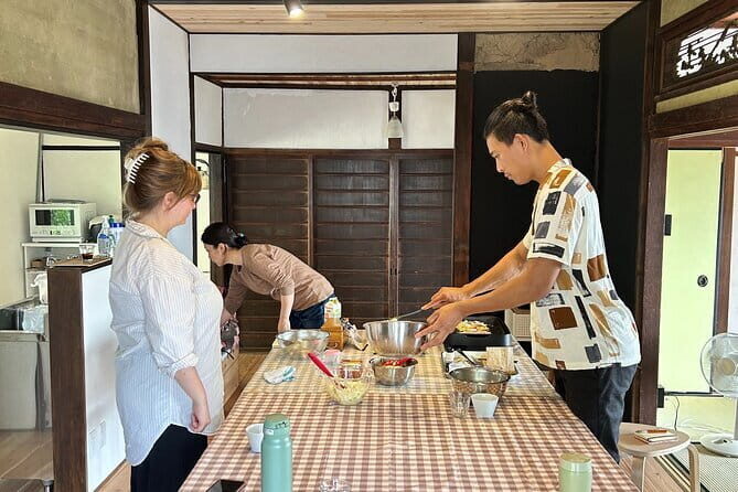 Okonomiyaki Cooking Class: Create Your Own Savory Pancake - An Engaging Taste of Japan: Okonomiyaki Cooking Class in Kobe